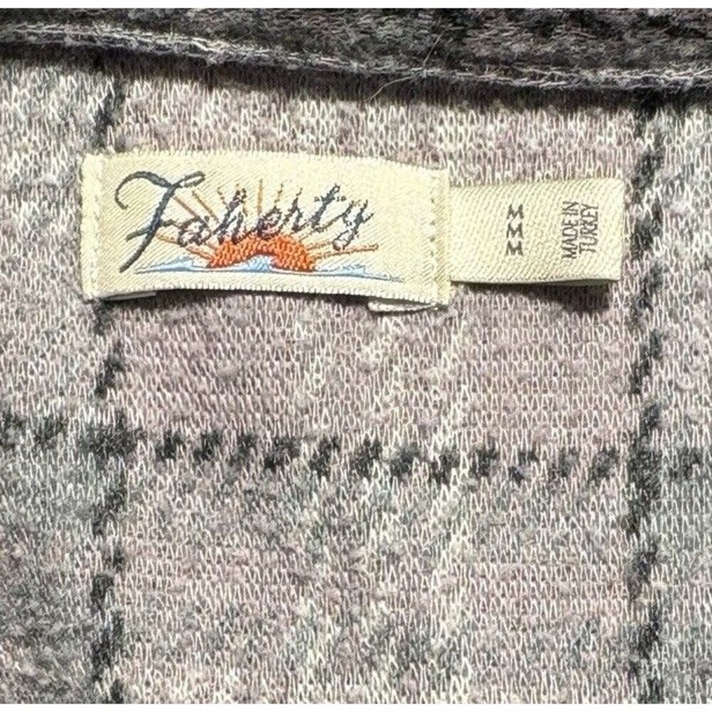 Faherty Legend Shirt Women’s Medium Pink Gray Plaid Flannel Soft Stretch Pockets - Picture 8 of 11